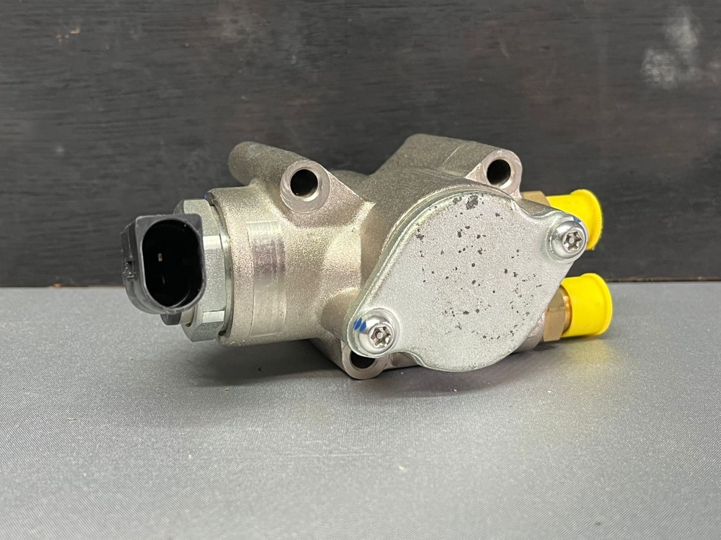 Bomba de Combustible de alta presión Audi Q7 Quattro 3.6L 2006-2010 / Volkswagen Passat 3.2L 2005-2010 / Phaeton 3.6L 2008-2016.