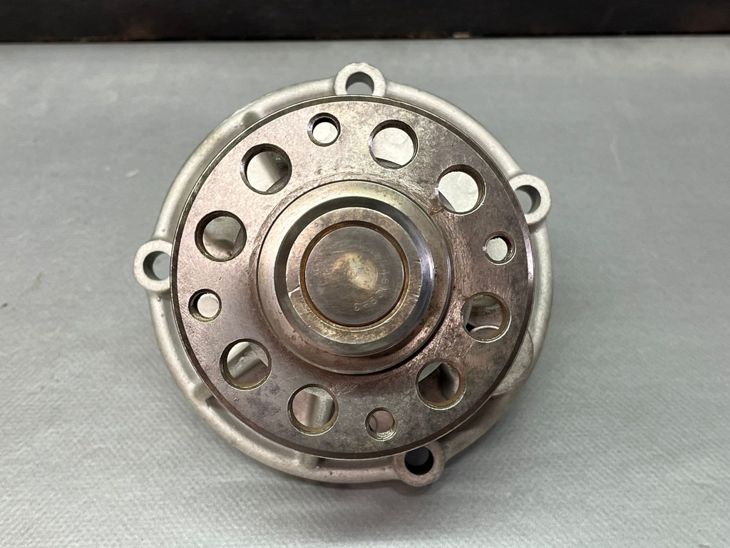 Bomba de Agua Ford 6.0L POWERSTROKE F250 / F350 / F450 / E250 / E350 / E450 2004-2010.