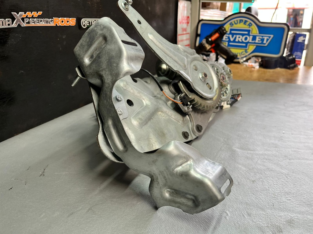 Actuador electrico de Compuerta para Chevrolet Tahoe / Suburban 2007-2009 / GMC Yukon 2007-2009 / Cadillac Escalade 2007-2009.