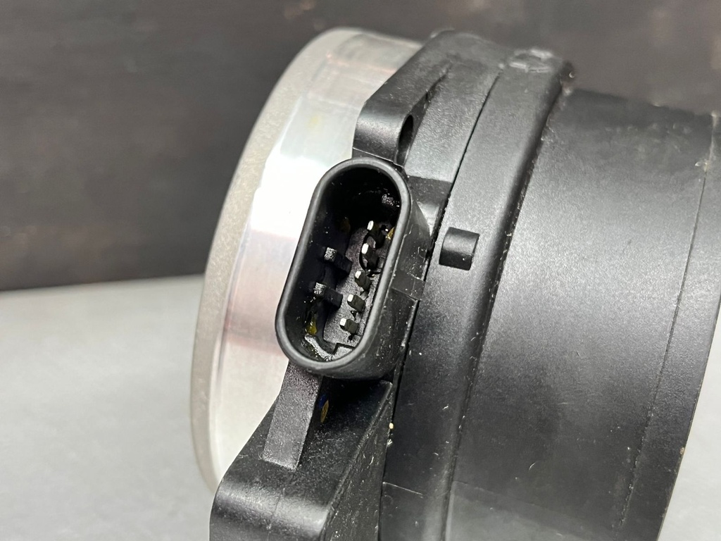 Sensor de flujo de aire para motores Chevrolet V8 LS 4.8L / 5.3L / 5.7L / 6.0L / 8.1L 1999-2010.