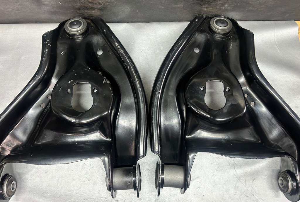 Tijeretas delanteras Inferiores para Chevrolet Silverado  C1500 / C2500 / Tahoe 1988-1999