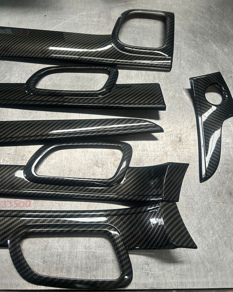 MOLDURAS PARA DASH EN FIBRA DE CARBONO JEEP GRAN CHEROKEE WK2 2011+