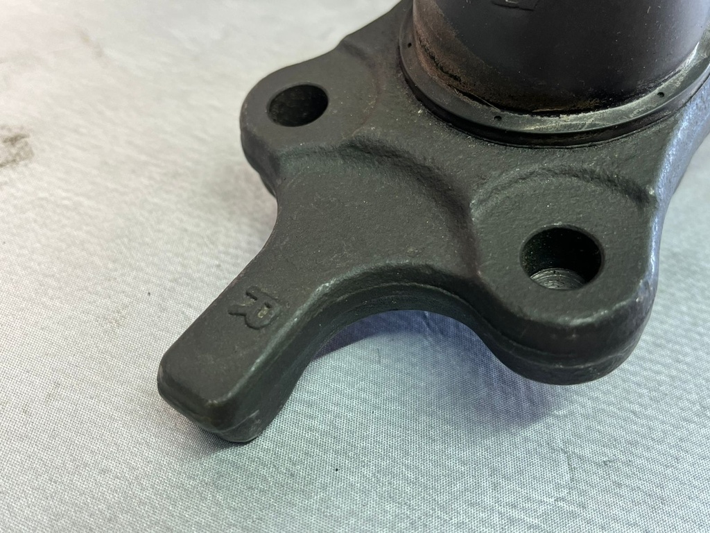 Rótula delantera inferior derecha Toyota 4Runner 1996-2002 / Tundra 2000-2002 / Sequoia 2001-2002.