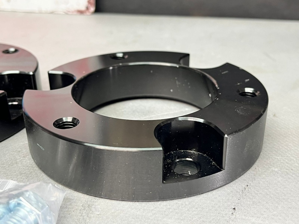 Kit de calzas de levante delantero 1.5" para Toyota Tacoma 2005-2024 / 4Runner 2003-2025 / FJ Cruiser 2007-2014.