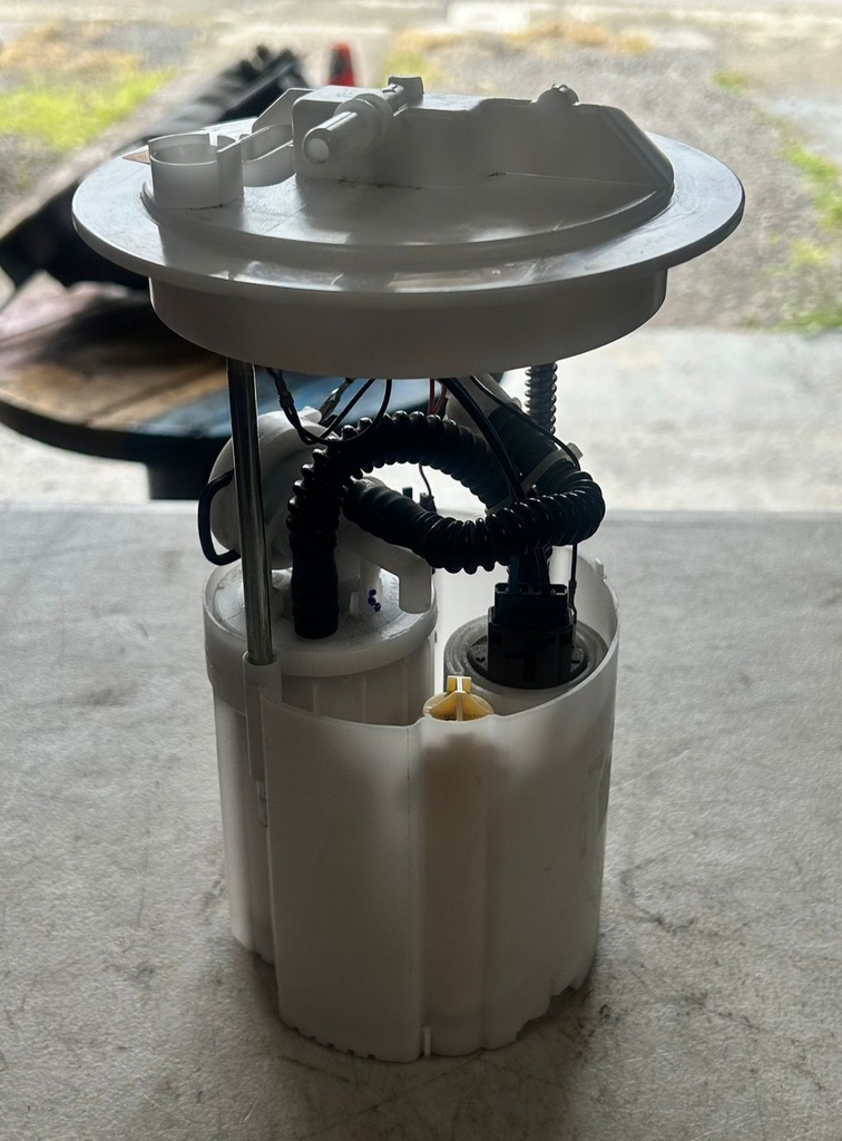 Bomba de combustible para Volvo C30 2008 al 2013 / C70 2007 al 2013 / S40 2007 al 2011 / V50 2007 al 2011