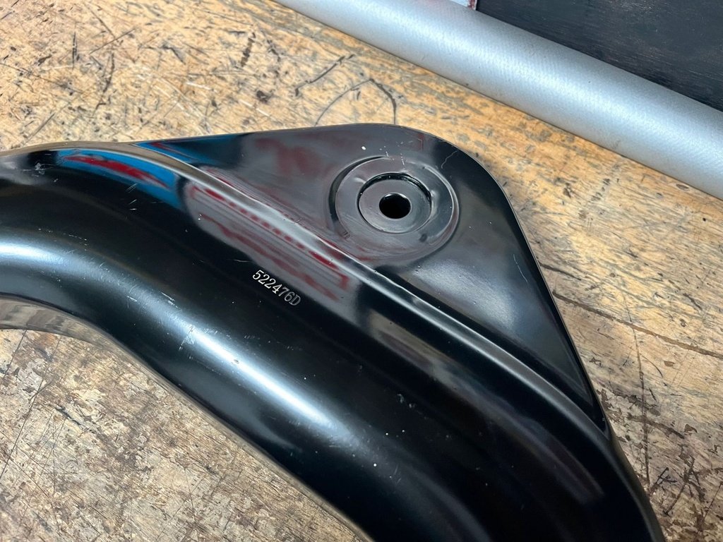 Tijereta Trasera Superior para Jeep Grand Cherokee 1999-2004.