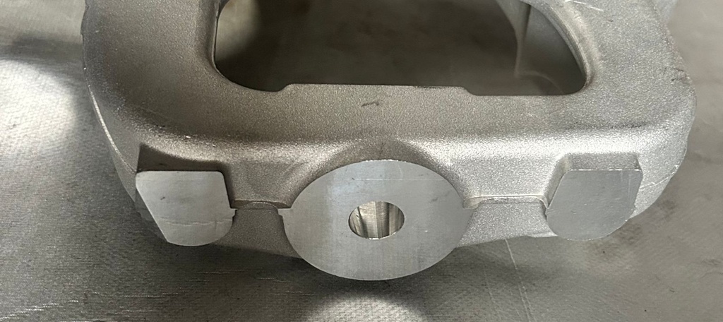 Nabo delantero izquierdo para Ram 1500 2003 al 2018 / 1500 Classic 2019 al 2024