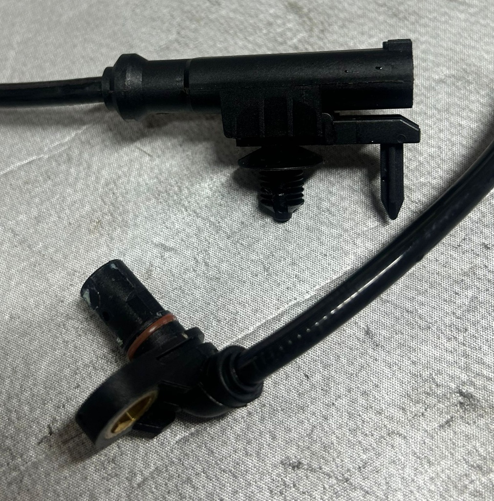 Sensor de ABS delantero para Chevrolet Avalanche 2007 al 2013 / Silverado 1500 2007 al 2013 / Suburban 1500 2007 al 2014 / Tahoe 2007 al 2014