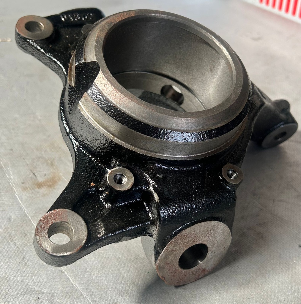 Nabo izquierdo para Toyota Corolla 2003 al 2008