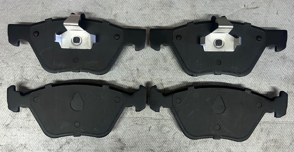 Pastillas delanteras cerámicas para Mercedes Benz CLK 320 1998 al 2003 / CLK 430 1999 al 2002 / E300 1998 a 1999 / E320 1996 al 2003 / E420 1997 | E430 1998 al 2002 / SLK320 2001 al 2004