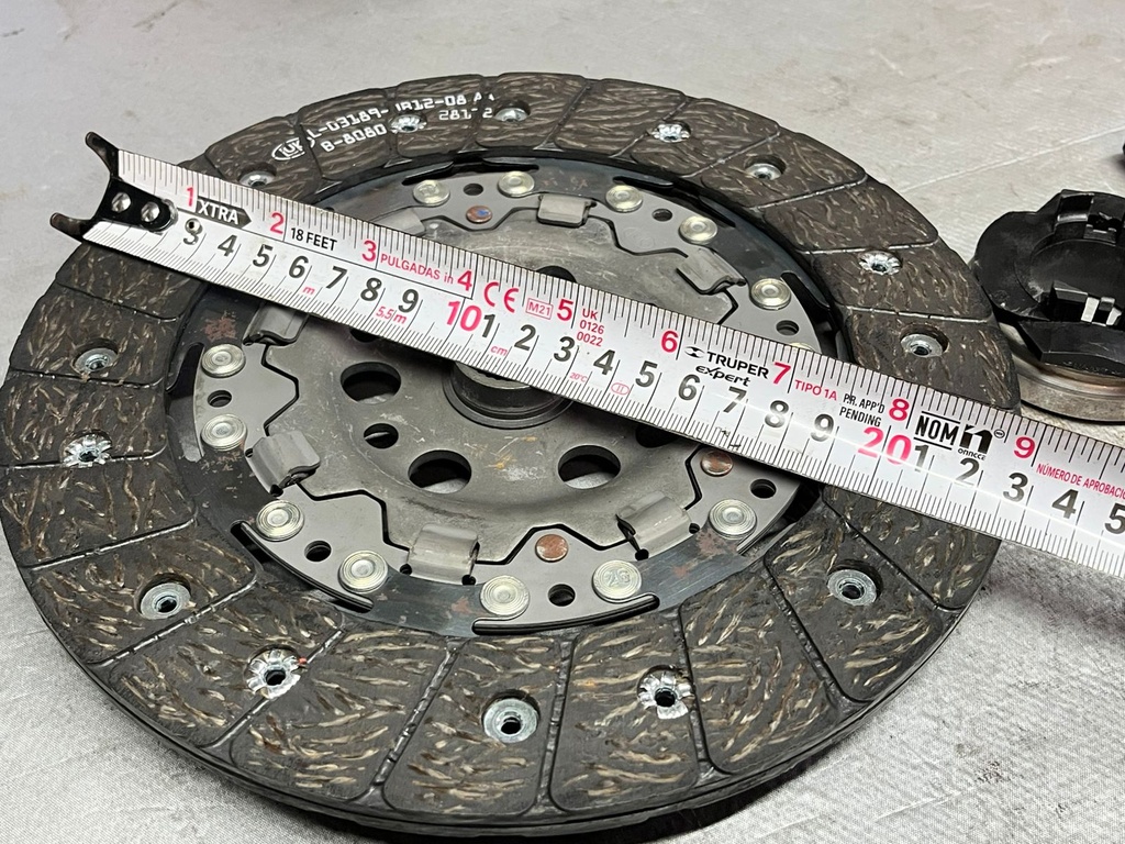 Kit de Clutch para Volkswagen 1.9L / 2.5L Jetta 2005-2010 / Golf 2.5L 2010-2011 / Rabbit 2.5L 2006-2009 / Beetle 2.5L 2006-2010.
