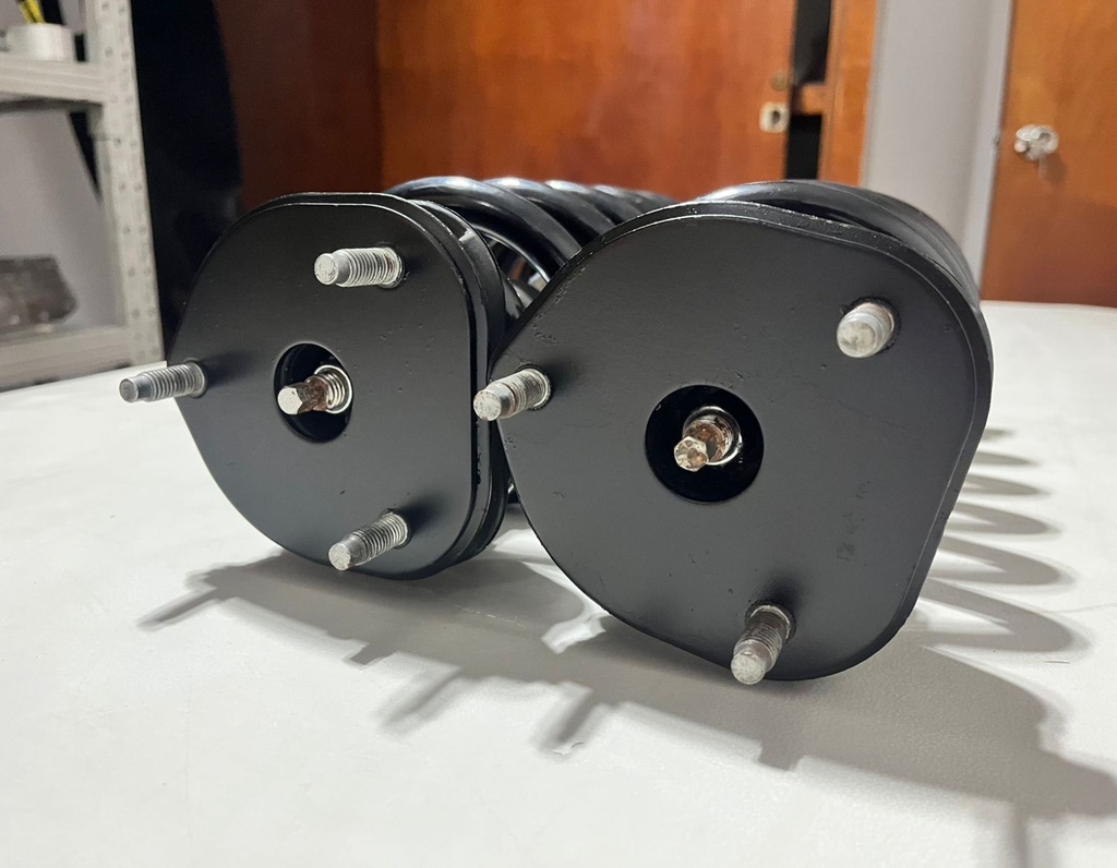 Compensadores Delanteros ROUGH COUNTRY de levante de 2.5" Ram 1500 4WD 2012-2018.