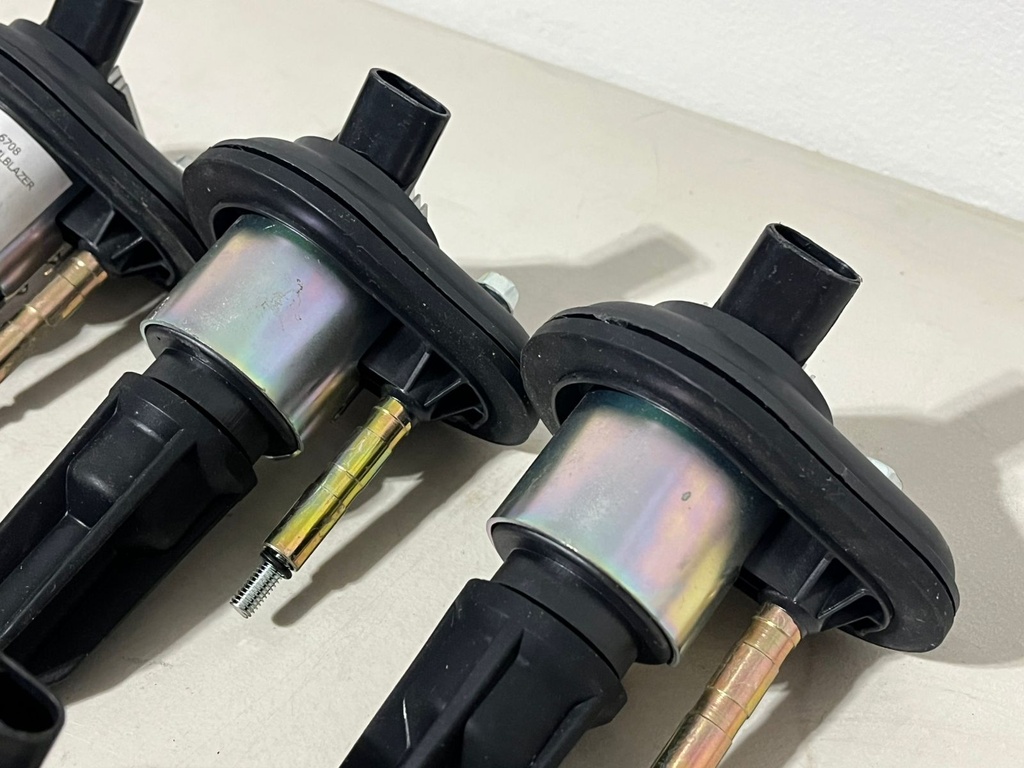 Juego de Bobinas Chevrolet Colorado 2.8L / 3.5L 2004-2006 / Trailblazer 4.2L 2002-2005 / GMC Canyon 2.8L / 3.5L 2004-2008 / Hummer H3 3.5L 2006.