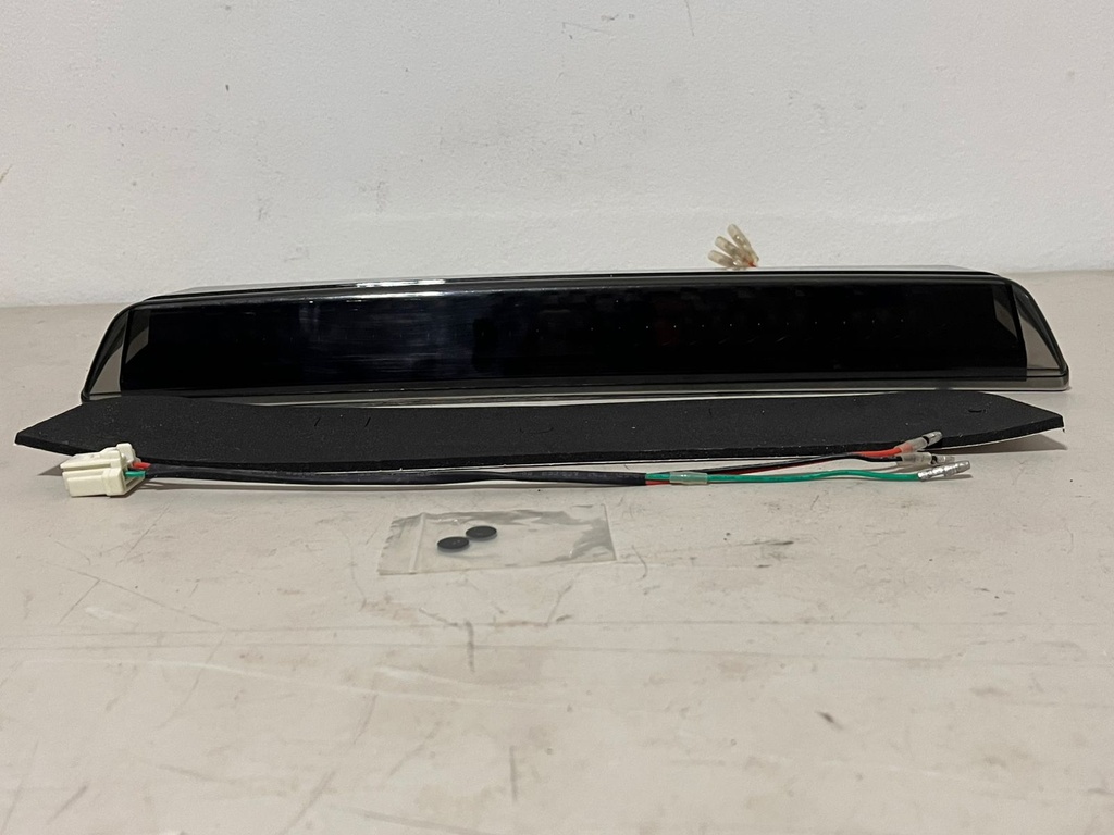 Tercera Luz LED para Nissan Titan 2004-2015 / Frontier 2005-2016.
