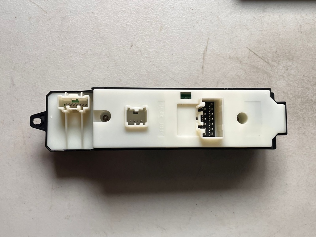 Botonera Principal para Mazda CX-7 2007-2010.