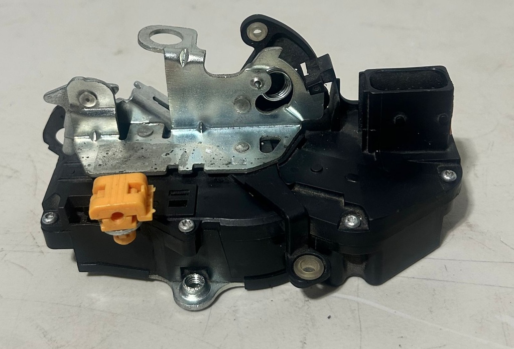 Actuador de cerradura de puerta delantera izquierda para Chevrolet / GMC Silverado / Sierra / 1500 / 2500 / 3500 / Suburban / Tahoe / Yukon / Avalanche 2007 al 2009