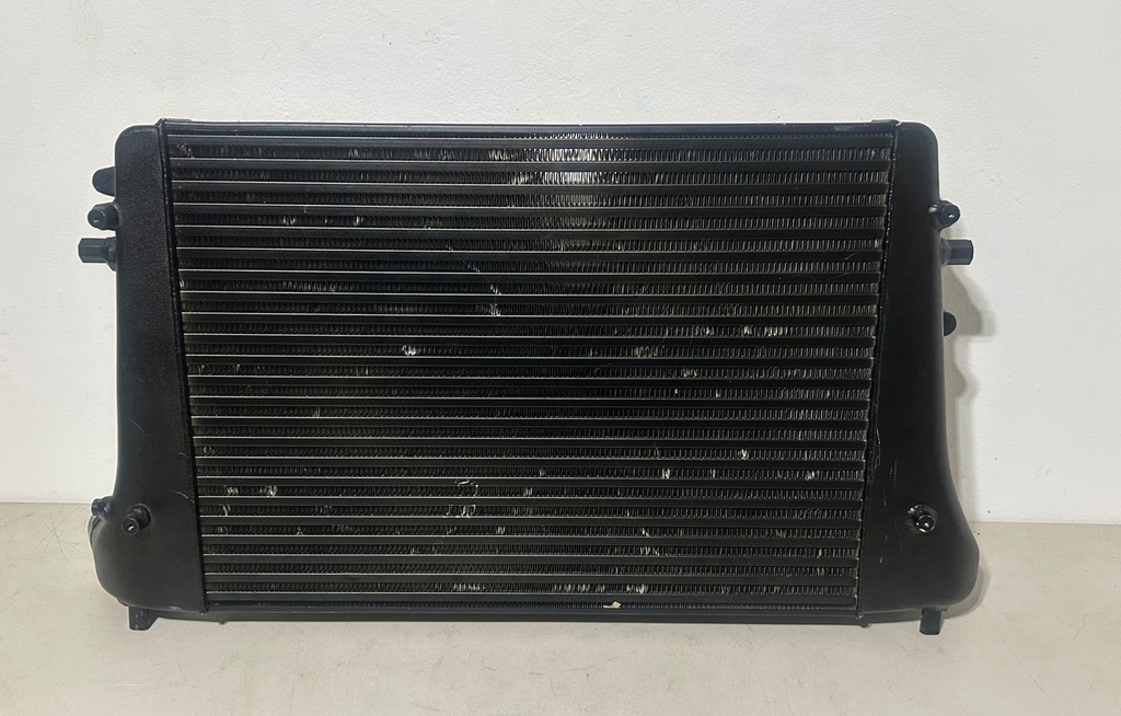 Intercooler para Volkswagen / Audi 2.0T Jetta 2005 al 2014 / Passat 2005 al 2014 / Golft / GTI 2008 al 2013 / A3 / S3 2003 al 2013 / TT 2006 | 2014