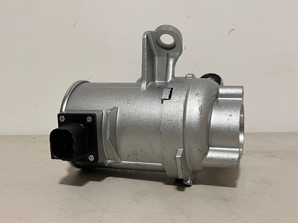 Bomba de agua para Mercedes Benz CLS260 / C180 / C200 / C300 / E200 / E260 / E300 / GLC200 / GLC300 / SLC200 / SLC260 / SLC300 2011-2017.