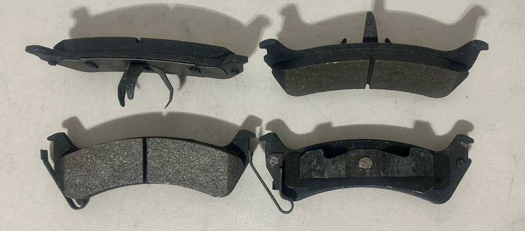 Pastillas traseras semi metálicas para Ford Explorer 1995 al 2001 / Ranger 1998 al 2005