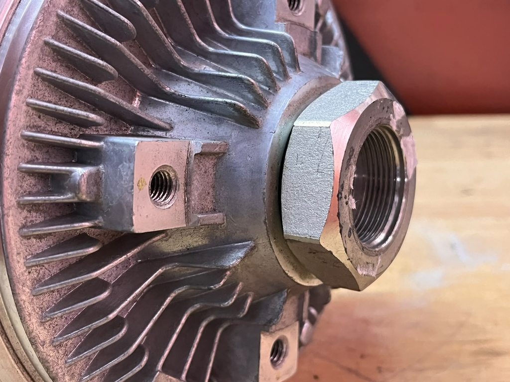 Fan Clutch para Ford Explorer EDDIE BAUER V8 5.0L 1996-2001.