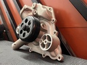 Bomba de Agua Jeep Grand Cherokee SRT8 / Limited / Overland 5.7L / 6.1L V8 2005-2010 / Dodge Charger RT / SRT8 2006-2010 / Challenger SRT8 2008-2010.