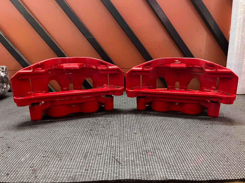 Caliper Delanteros Chevrolet Silverado 2500 / 3500 2011-2019 / Suburban 2016-2019 / GMC Sierra 2500 / 3500 2011-2019.