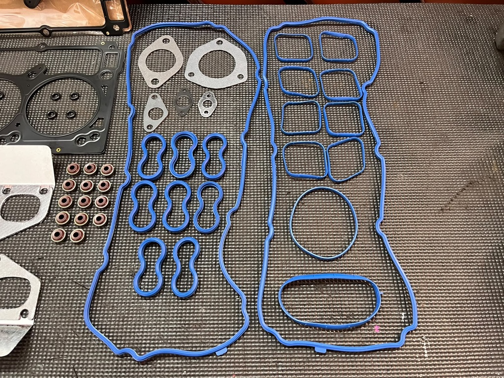 Set de empaques descarbonado para Motor HEMI 5.7L 2009-2020.