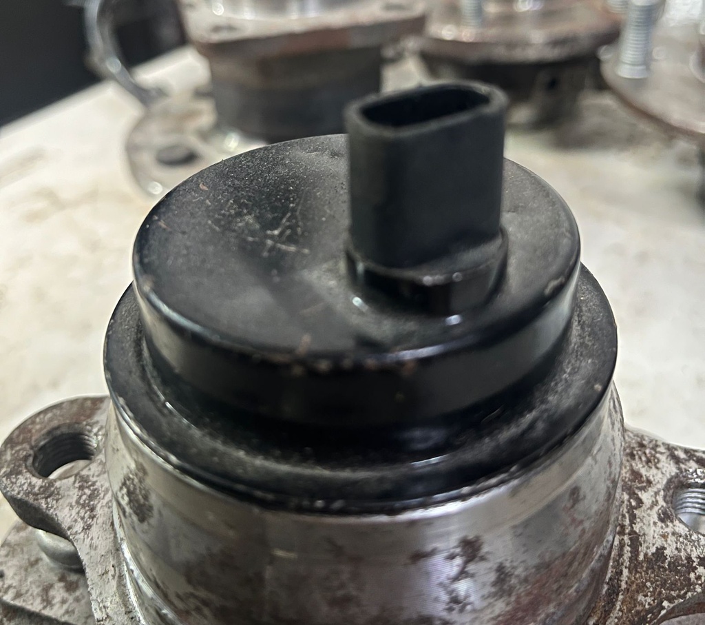 BOCINA DELANTERA LEXUS LS460 07-17