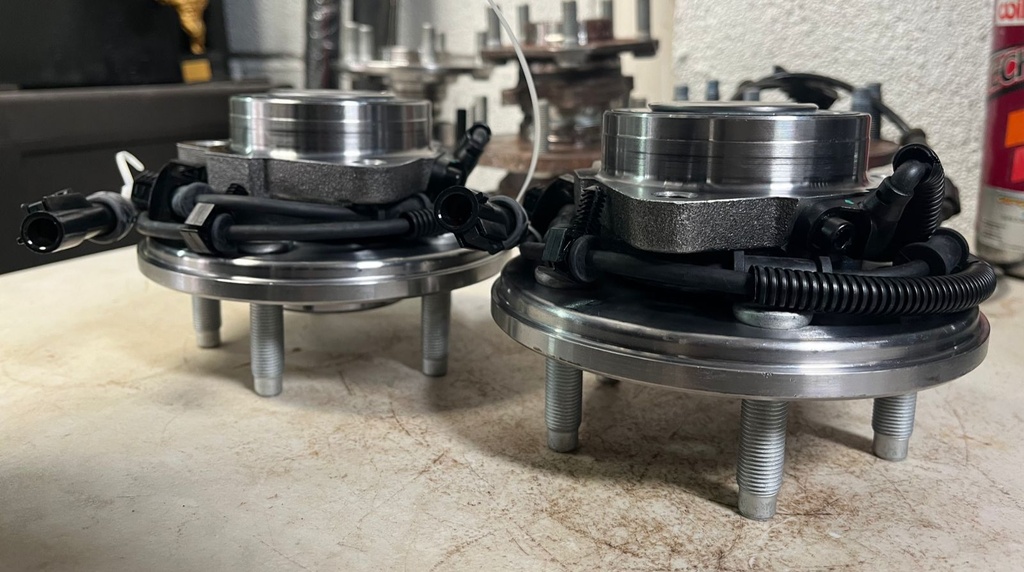 PAR DE BOCINAS DELANTERAS FORD EXPLORER 4X4 02-05