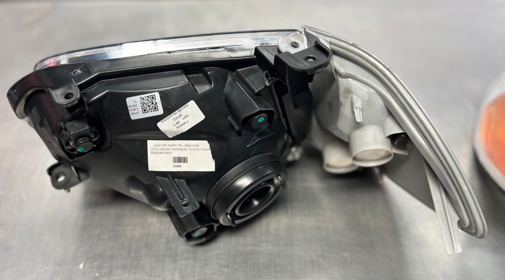 LUCES DELANT CROMADAS TOYOTA TUNDRA SEQUOIA 05/07