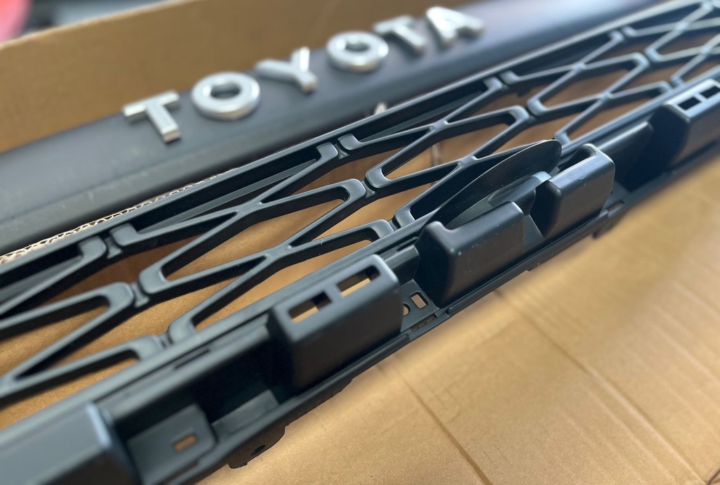 Parrilla Delantera Toyota 4Runner 2015-2021