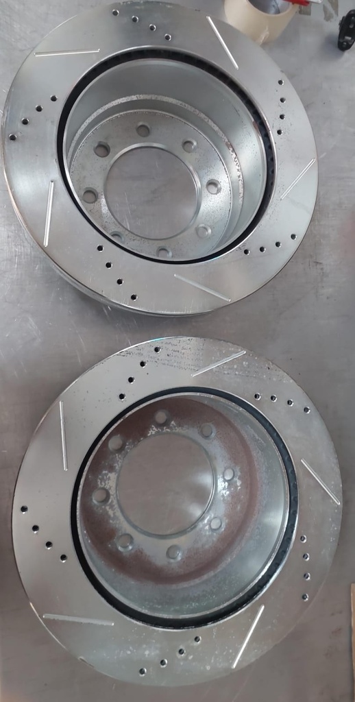 Discos traseros ventilados perforados para Ford F-250 Super Duty 2022