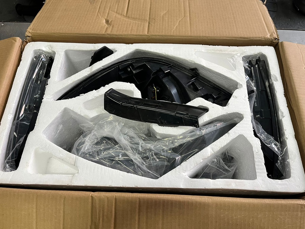 Par de Luces Traseras Led/Ahumadas Honda Accord 10Gen 18-21