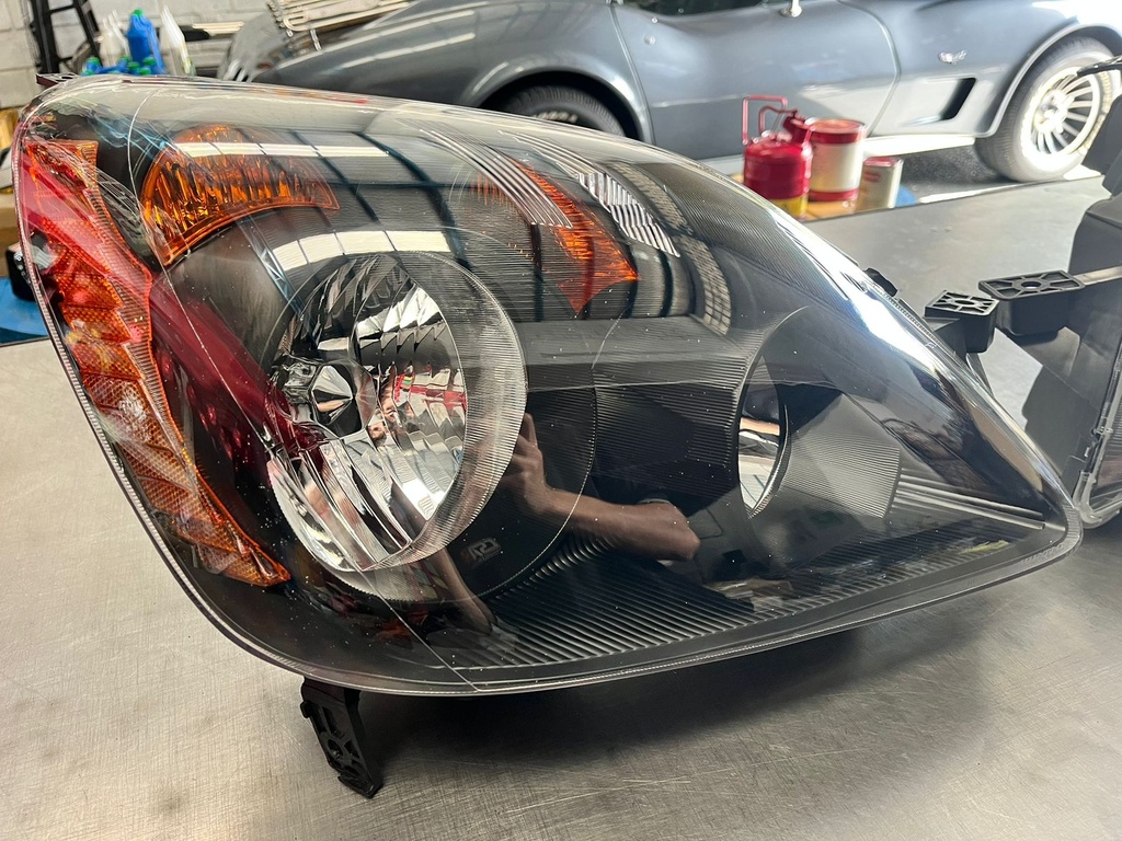 Par de Luces Delanteras/Carcasa Negra Honda CRV 05-06