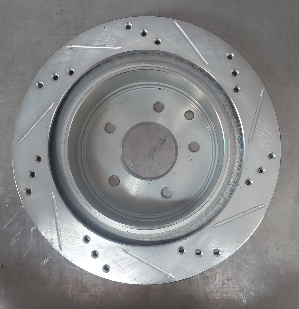 Disco trasero ventilado perforado para Nissan X-Trail/Rogue 16-22