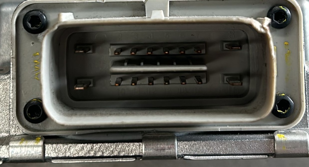 Modulo de Control para Bomba de Combustible de Chevrolet V6 4.3L / V8 5.3L - 6.2L Silverado 2014 2019 / Corvette V8 6.2L 2014 2019 / Camaro V8 6.2L 2017 2022 / GMC Sierra V6 4.3L / V8 5.3L - 6.2L 2014 2019.