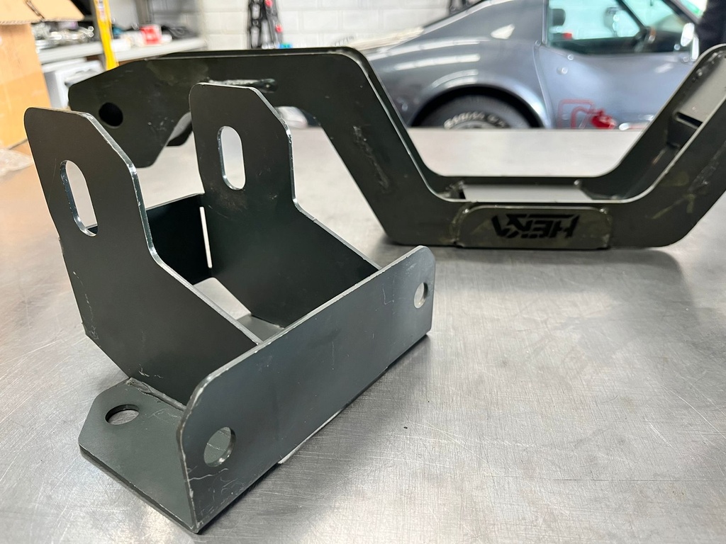Soporte de Transmisión Reforzado para Swap LS para Chevrolet C10 / C20 de 1963-1972