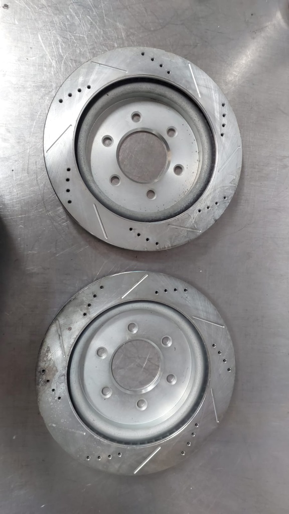 Discos traseros ventilados perforados para Ford Expedition 20-21