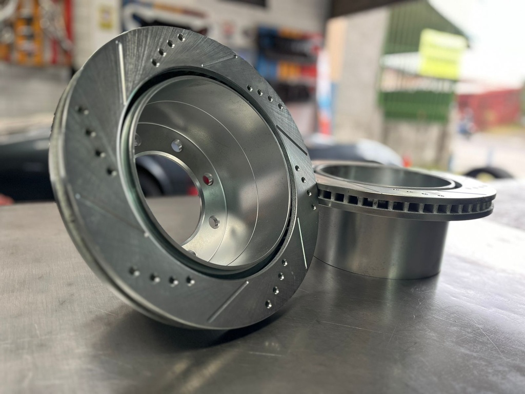 Discos tras Perforados/Ventilados chevrolet silverado/ GMCsierra/ 2500/3500 01/10