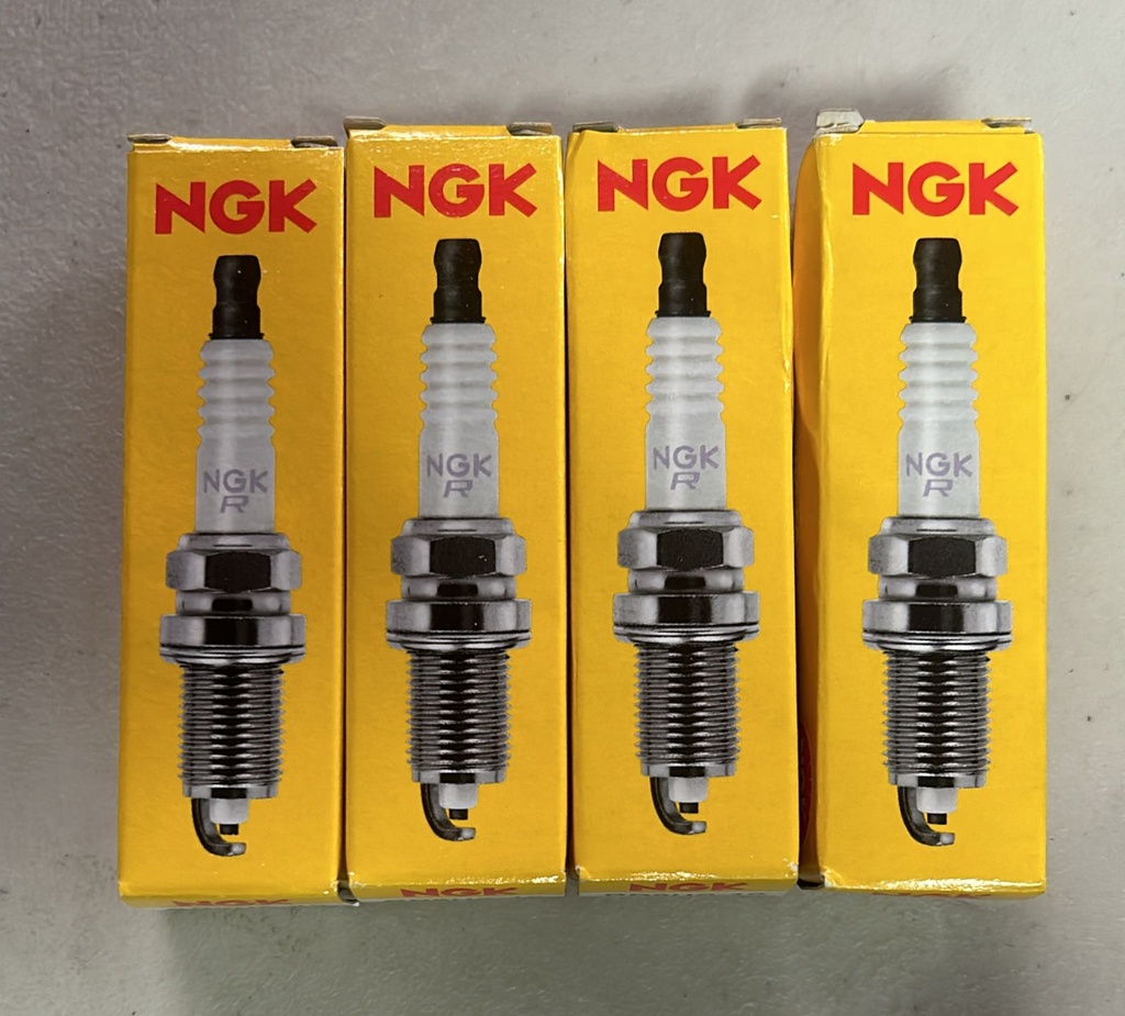 Set de 4 bujías NGK BR8HS-10