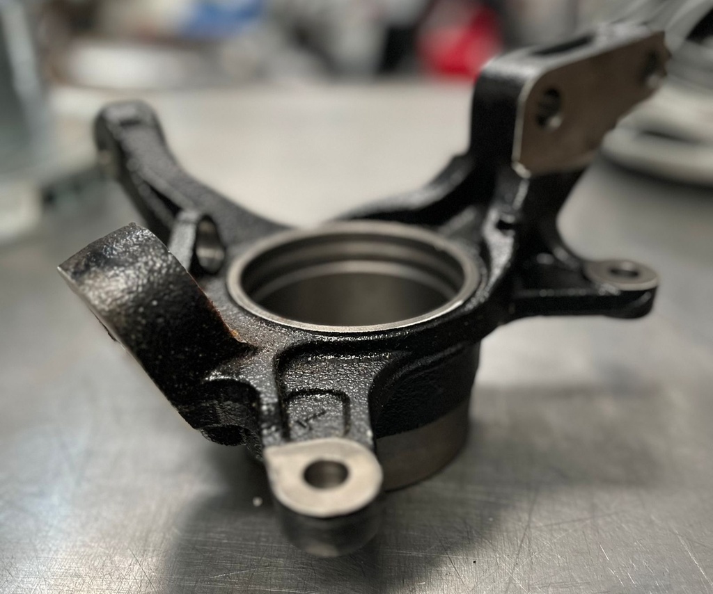 Nabo Delantero Izquierdo Nissan Sentra 200SX 1995 1999