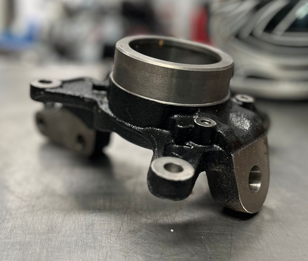 Nabo Delantero Izquierdo Nissan Sentra 200SX 1995 1999