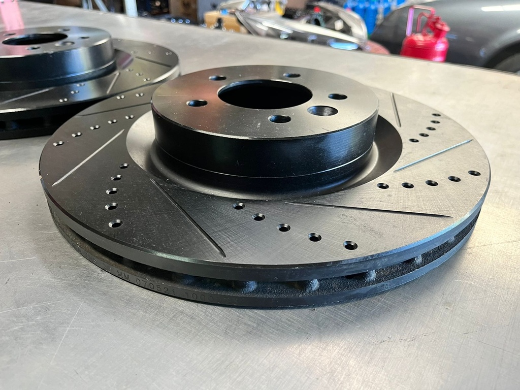 Discos Delanteros Perforados/Ventilados LandRover LR4 10-16 / RangeRover Sport 06-17 / LandRover Discovery 2017