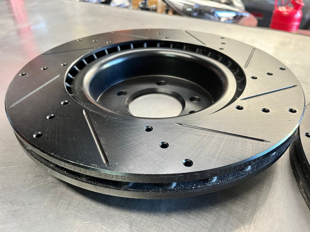 Discos Delanteros Perforados/Ventilados LandRover LR4 10-16 / RangeRover Sport 06-17 / LandRover Discovery 2017