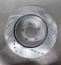 Disco trasero izquierdo ventilado perforado para Dodge Challenger GT 17-18
