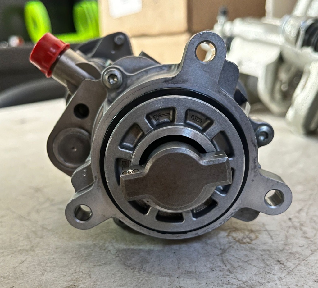 BOMBA ALTA PRESION BMW  F11 535I 10/17