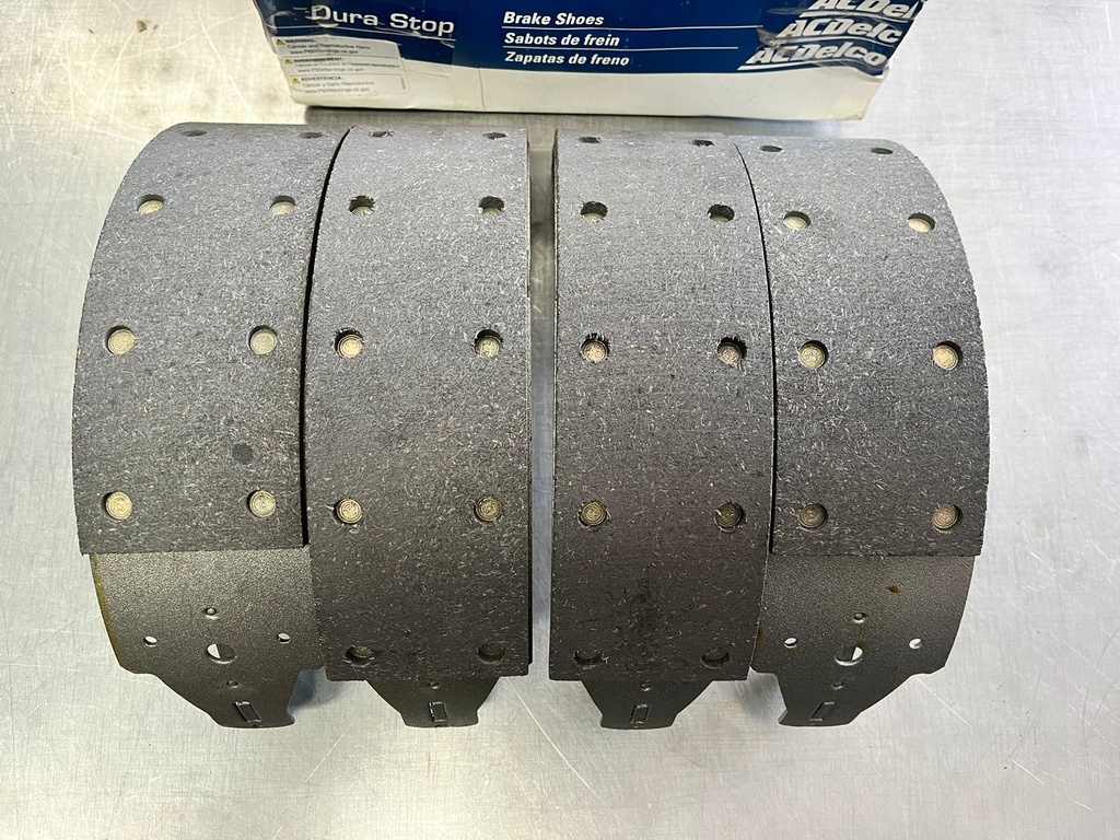 Zapatas de Freno Chevrolet K5 Blazer 1978-1986 / C10 / C20 1978-1986 / K10 / K20 1978-1986 / K1500 1988-1999 / C1500 1992-1999 / Tahoe 1995-2000