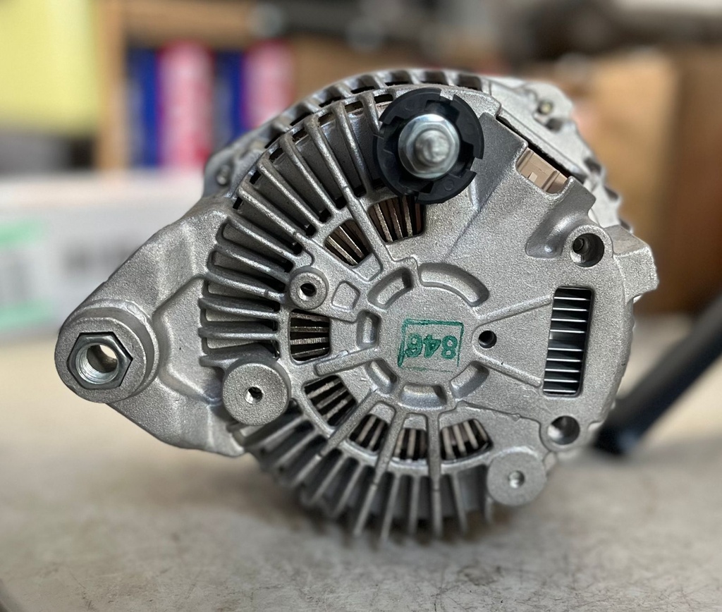 Alternador de 150AMP para Nissan Infiniti G25 2.5L V6 2011-2012 / M35 3.5L V6 2006-2008.