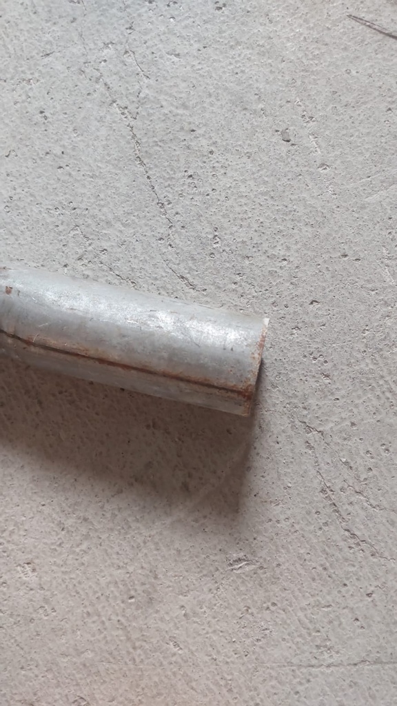 Tubo de escape de entrada de 2,75" para Chevrolet Silverado 1500 00-02