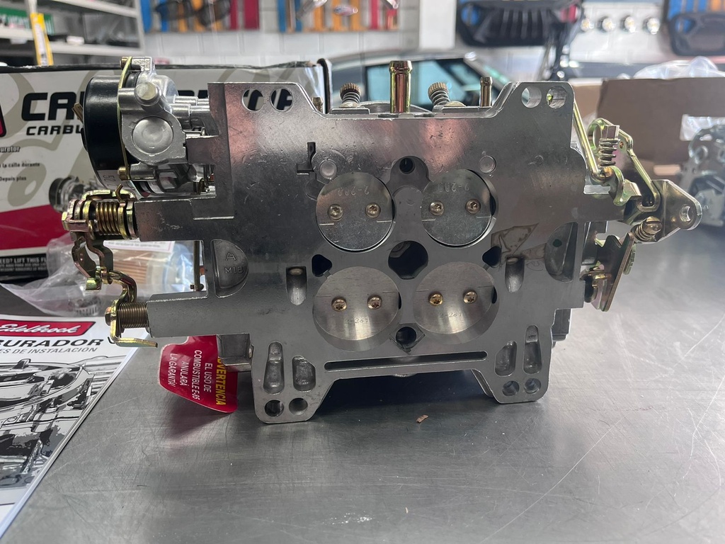 Carburador 600CFM de 4 Bocas con Estrangulador Eléctrico.